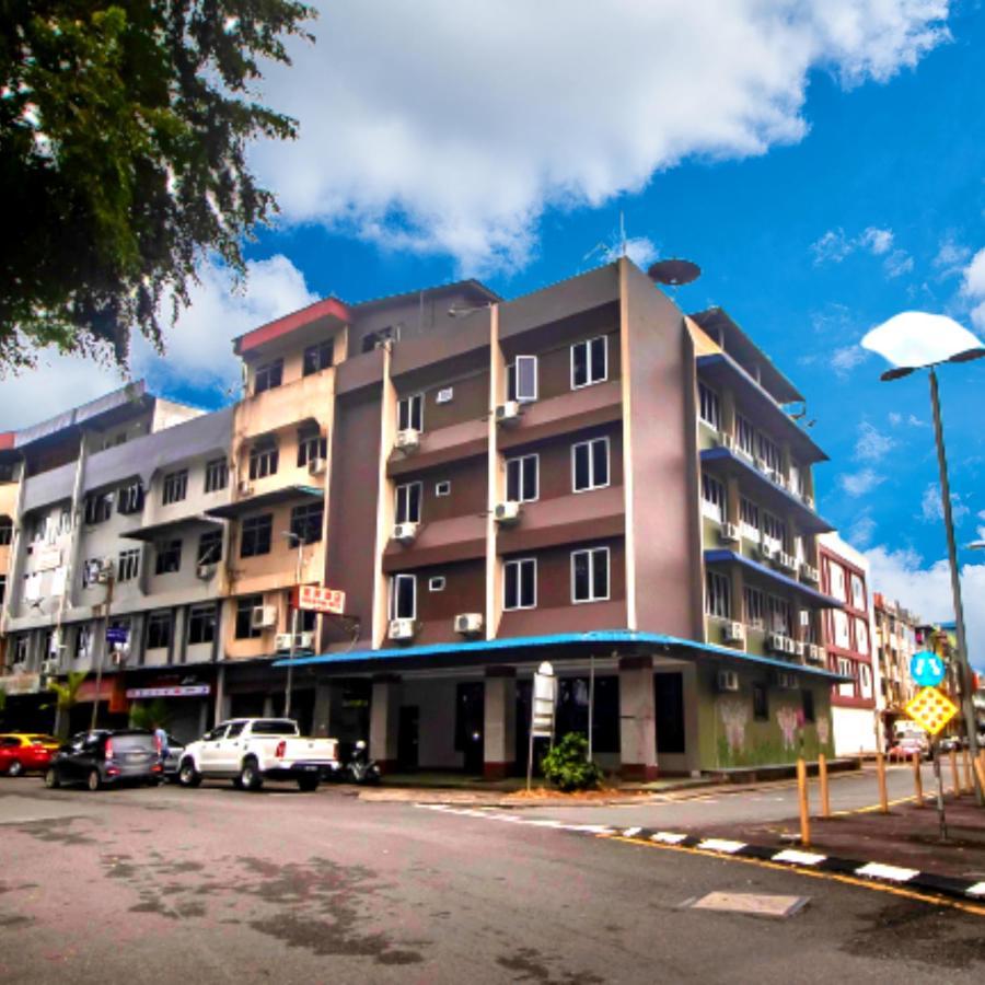River Park Hotel Sibu Esterno foto