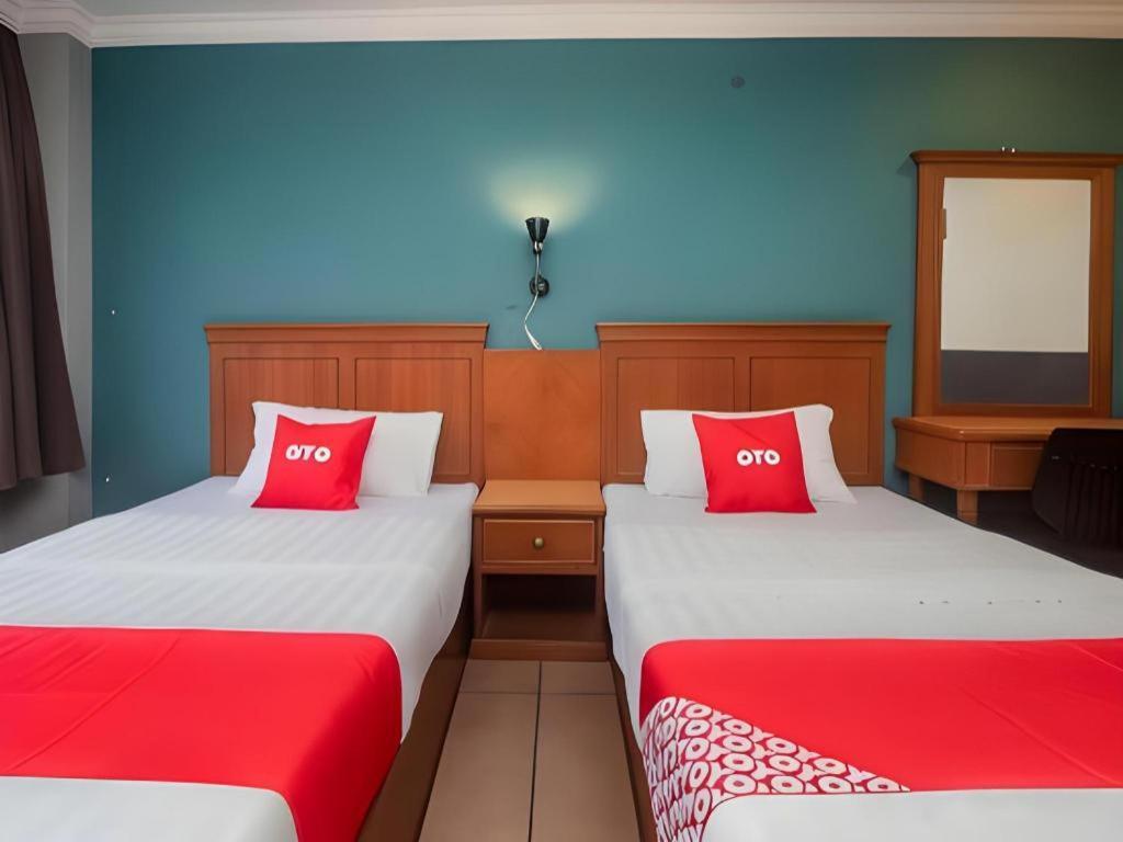 River Park Hotel Sibu Esterno foto