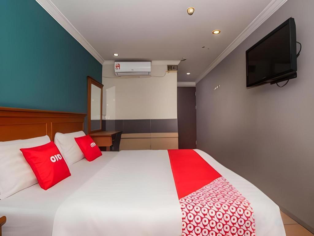River Park Hotel Sibu Esterno foto