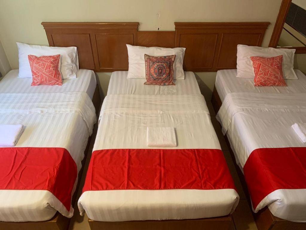 River Park Hotel Sibu Esterno foto