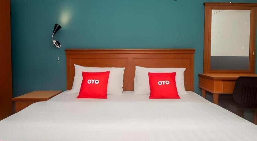 River Park Hotel Sibu Esterno foto