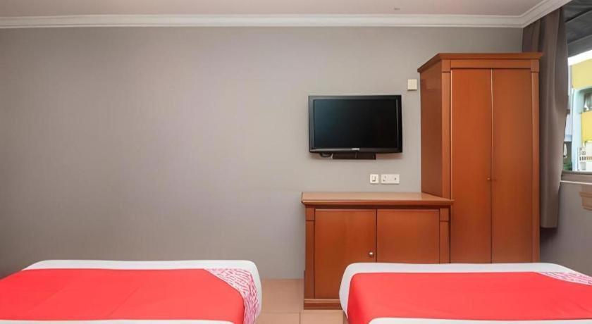 River Park Hotel Sibu Esterno foto