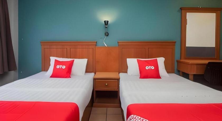 River Park Hotel Sibu Esterno foto
